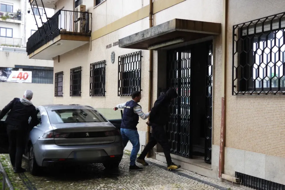 BRASILEIRO PRESO EM PORTUGAL SUSPEITO DE MATAR ESTUDANTE PORTUGUÊS EM UM BAR NA CIDADE DE BRAGA