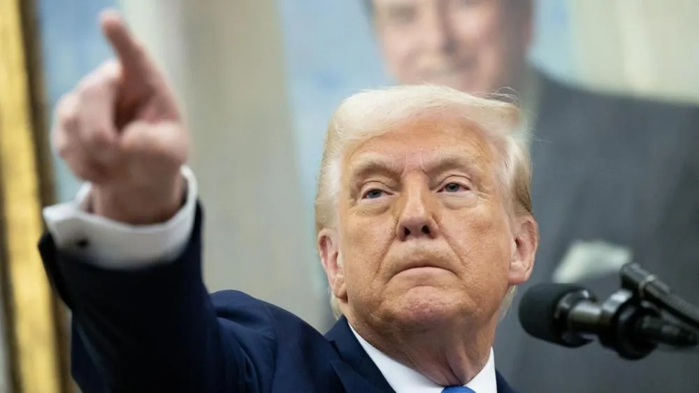 TRUMP DIZ QUE EUA PODERÁ DAR DINHEIRO E PASSAGEM PARA IMIGRANTES “BONS” QUE QUEREM DEIXAR O PAÍS