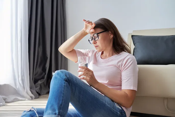 MENOPAUSA PRECOCE: O QUE É, SINTOMAS CAUSAS E TRATAMENTO