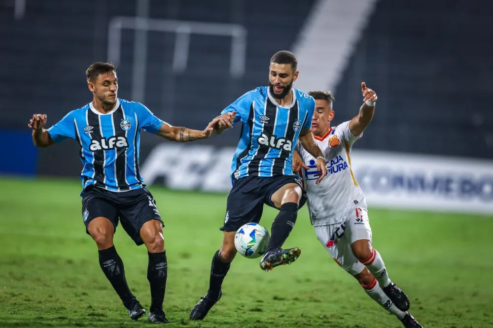 GRÊMIO EMPATA SEM GOLS COM ATLÉTICO GRAU E DECIDE CLASSIFICAÇÃO NA SUL-AMERICANA CONTRA O GODOY CRUZ