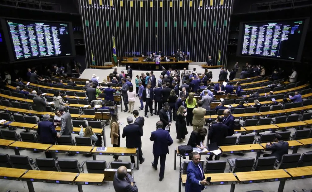 TSE MANDA RETOTALIZAR VOTOS E 7 DEPUTADOS FEDERAIS PODEM PERDER CADEIRA 