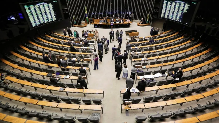 CÂMARA IMPÕE DERROTA A LULA E DERRUBA AUMENTO DO IOF DE GOLEADA; 383 A 98