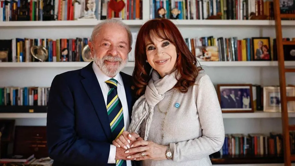 LULA VISITA CRISTINA KIRCHNER NA ARGENTINA E PEDE LIBERDADE PARA A EX-PRESIDENTE