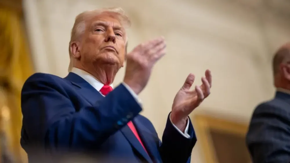 TRUMP ENVIA CARTA A CHEFES DE ESTADO ANUNCIANDO NOVAS TARIFAS DE 25% A 40%