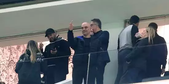 ALEXANDRE DE MORAES REAGE A PROVOCAÇÕES DA TORCIDA EM JOGO DA COPA DO BRASIL