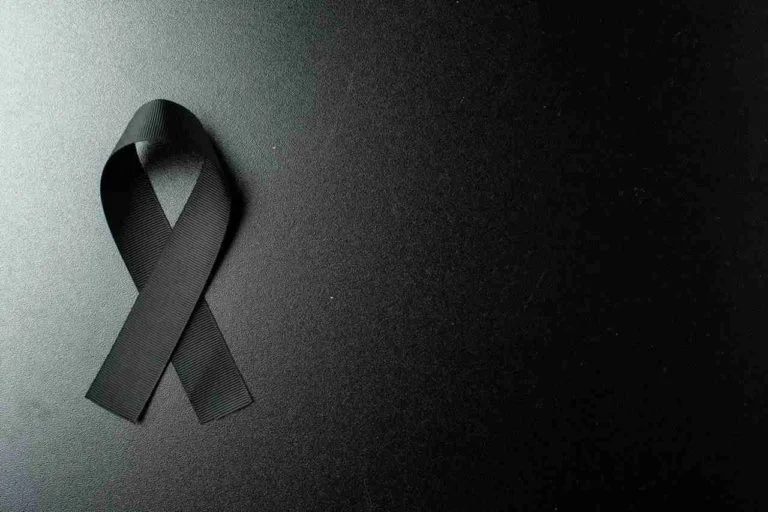 MORTE DO PASTOR LUCAS DE CASTRO DE 35 ANOS DA IURD EXPÕE DESCASO DA IGREJA COM SAÚDE MENTAL DE SEUS LÍDERES NA BOLÍVIA