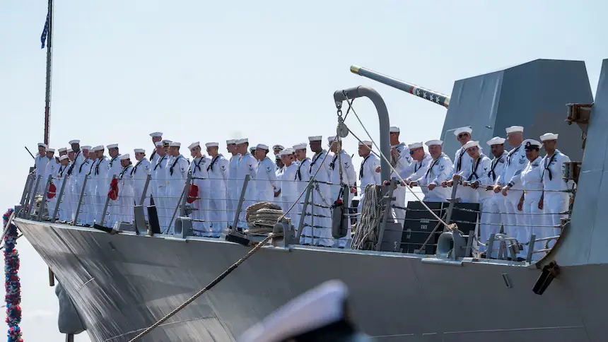 EUA ENVIAM NAVIOS DE GUERRA PARA COSTA DA VENEZUELA PARA COMBATER CARTÉIS DE DROGAS