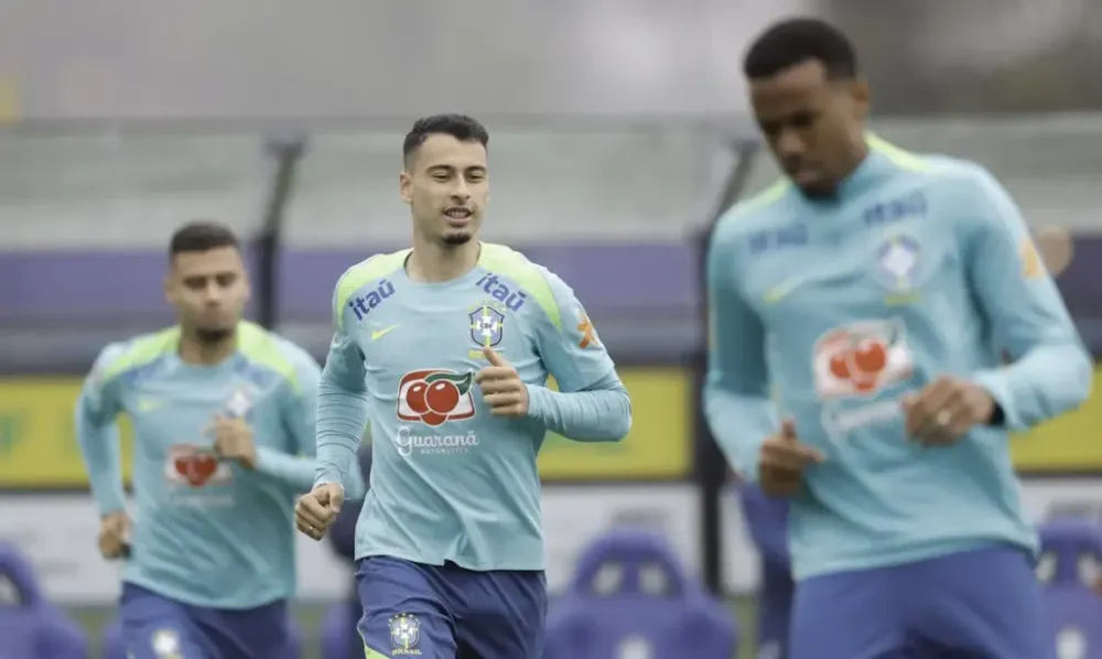 JOGADORES DA SELEÇÃO BRASILEIRA MINIMIZAM DUELO A 4 MIL METROS DE ALTITUDE NA BOLÍVIA