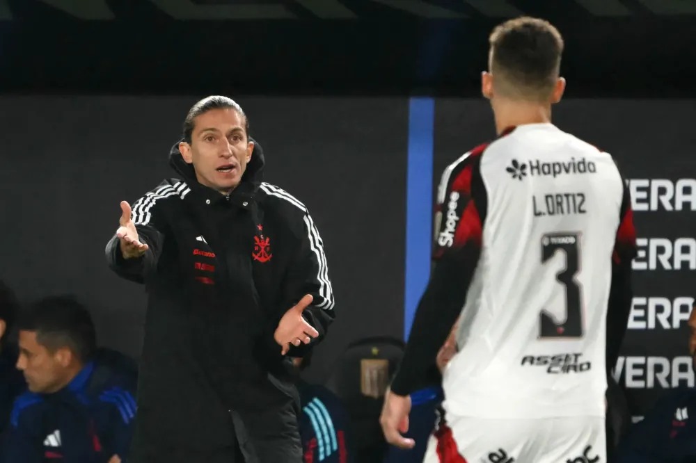 FLAMENGO: FILIPE LUÍS VALORIZA CLASSIFICAÇÃO NA LIBERTADORES