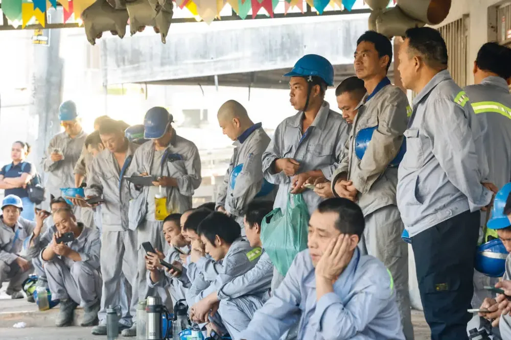 BRASIL RECEBE MAIS DE MIL TRABALHADORES CHINESES POR MÊS, O ESTADO DA BAHIA É O PRINCIPAL DESTINO