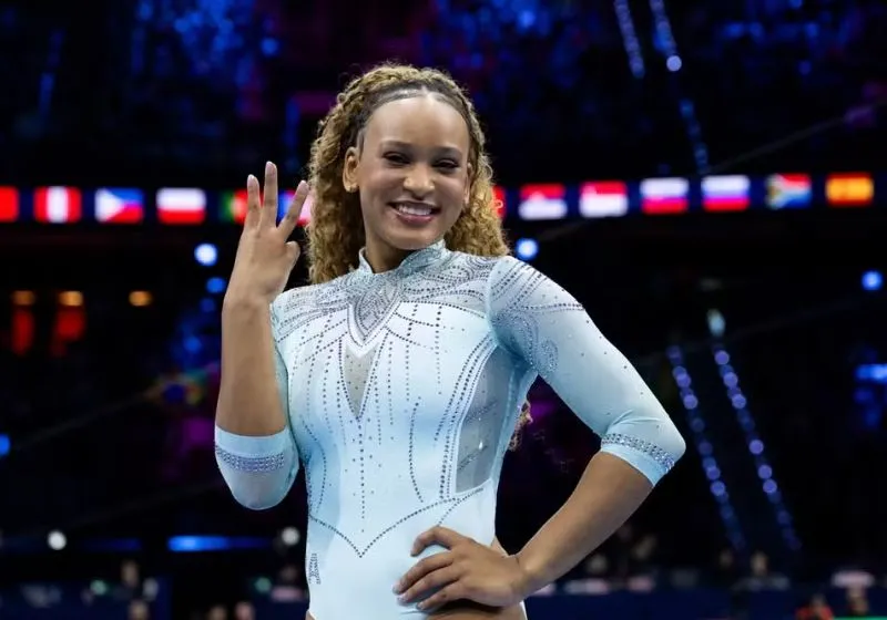 REBECA ANDRADE É TRICAMPEÃ MUNDIAL NO SALTO APÓS PAUSA PARA CUIDAR DA SAÚDE