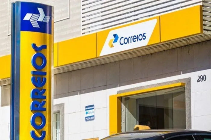 A BEIRA DA FALÊNCIA, CORREIOS GASTAM R$ 200 MILHÕES COM VALE PERU