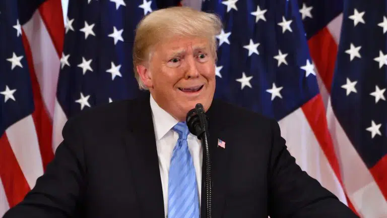 QUAIS CORRETORAS JÁ LISTARAM A NOVA CRIPTOMOEDA DE DONALD TRUMP, MEMECOIN NA SOLANA?