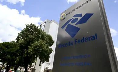 EMPRESAS EXCLUÍDAS DO SIMPLES TÊM ATÉ SEXTA PARA RESOLVER PENDÊNCIAS