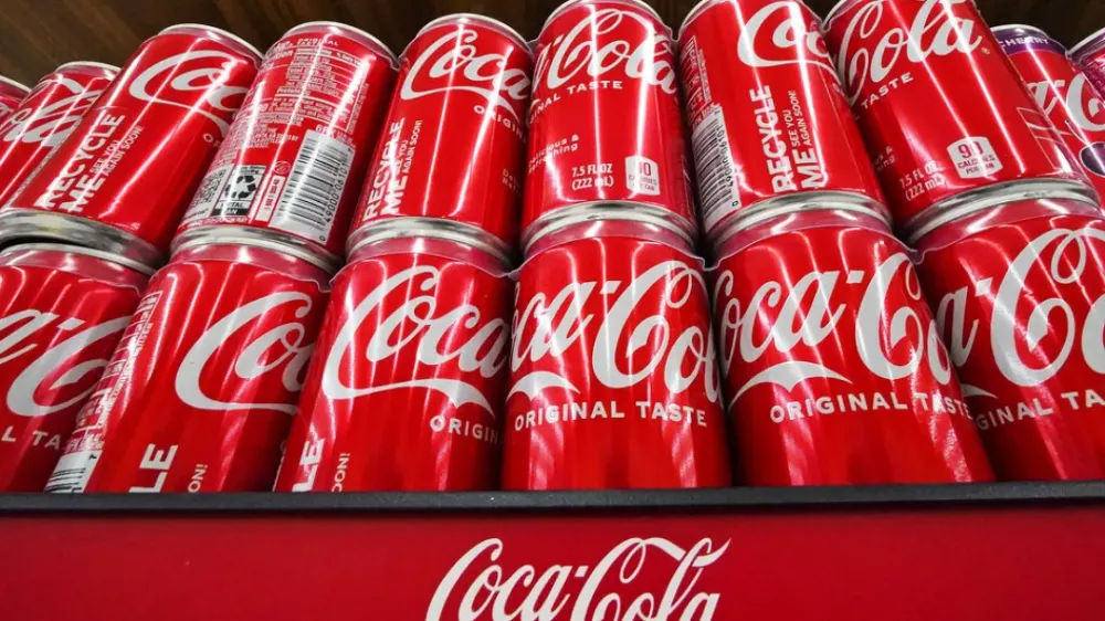 COCA- COLA FAZ RETIRADA MASSIÇA DE PRODUTOS POR EXCESSO DE CLORATO