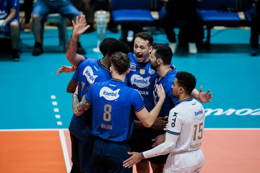 PRAIA CLUBE E SESI - BAURU DUELAM POR VAGA NA SEMIFINAL DA COPA BRASIL DE VÔLEI