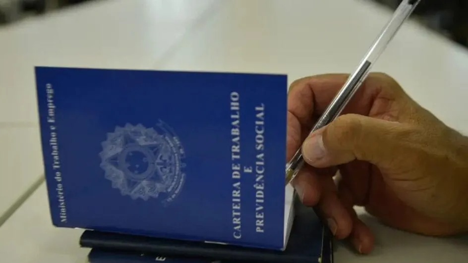 MUDANÇAS NA CLT ENTRAM NA PAUTA DA CÂMARA DOS DEPUTADOS; VEJA O QUE PODE MUDAR