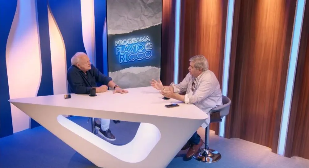 NUNCA VI TANTO DINHEIRO NA MINHA VIDA , DIZ DATENA SOBRE CARREIRA NO MUNDO CÃO