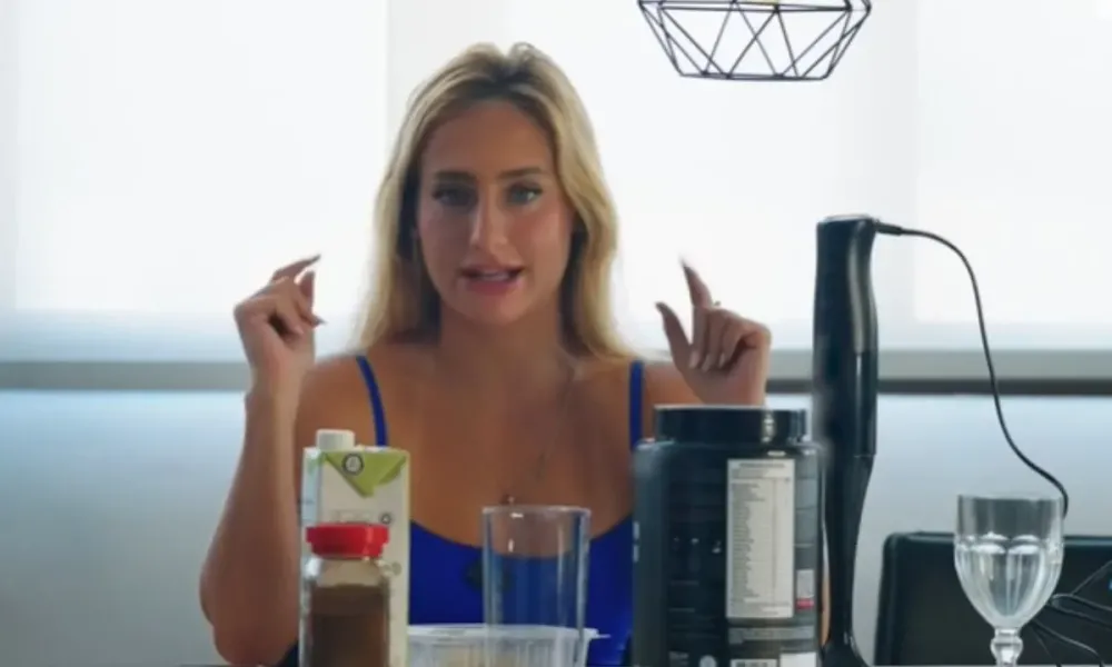 APRENDA SHAKE COM WHEY PROTEIN DA BRUNA GRIPHAO PARA MANTER O SHAPE